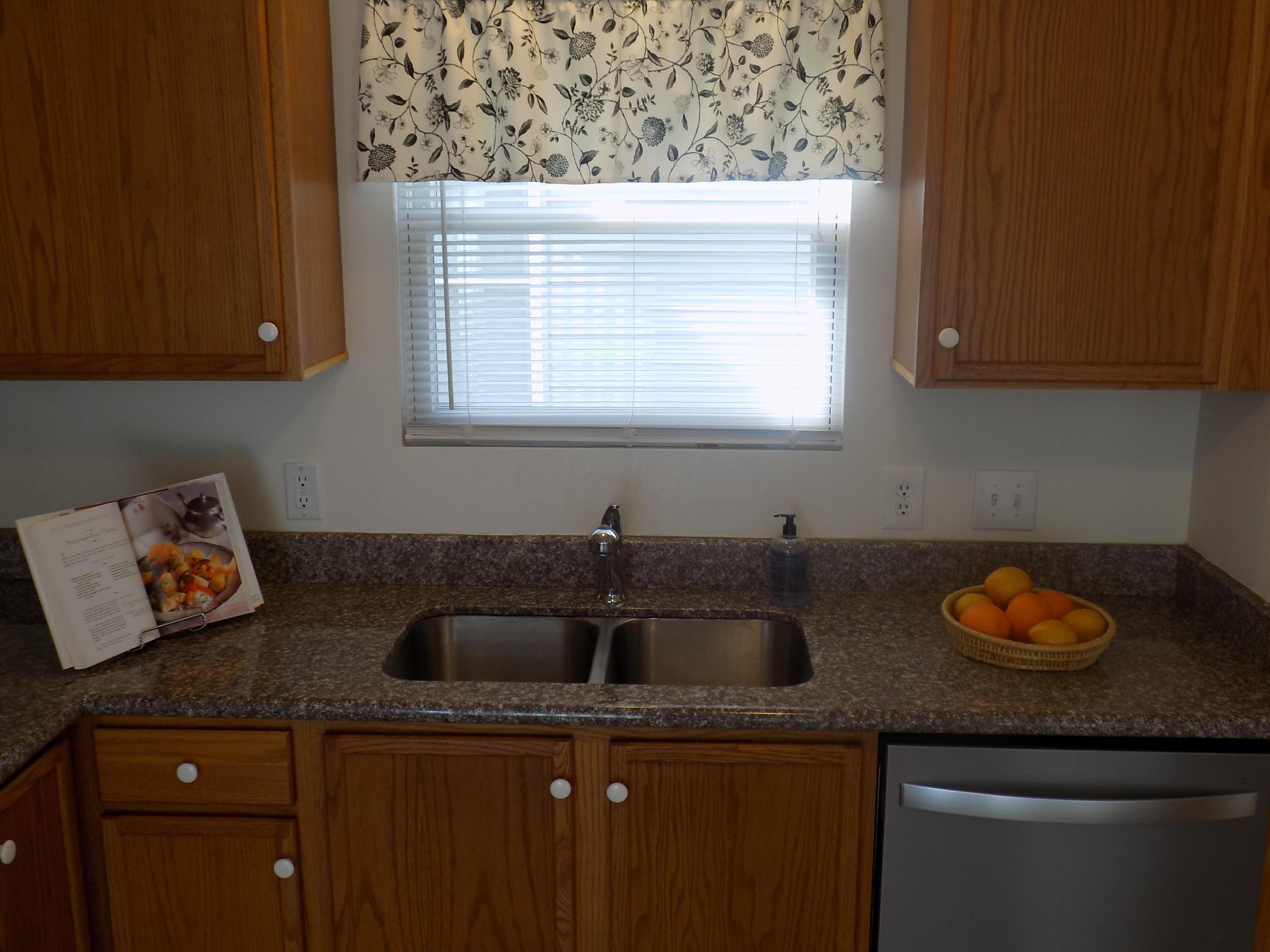 552 Rockets Street, Unit 137 Galloway, OH 43119 - Photo 4 of 35 Gallery Image 4
