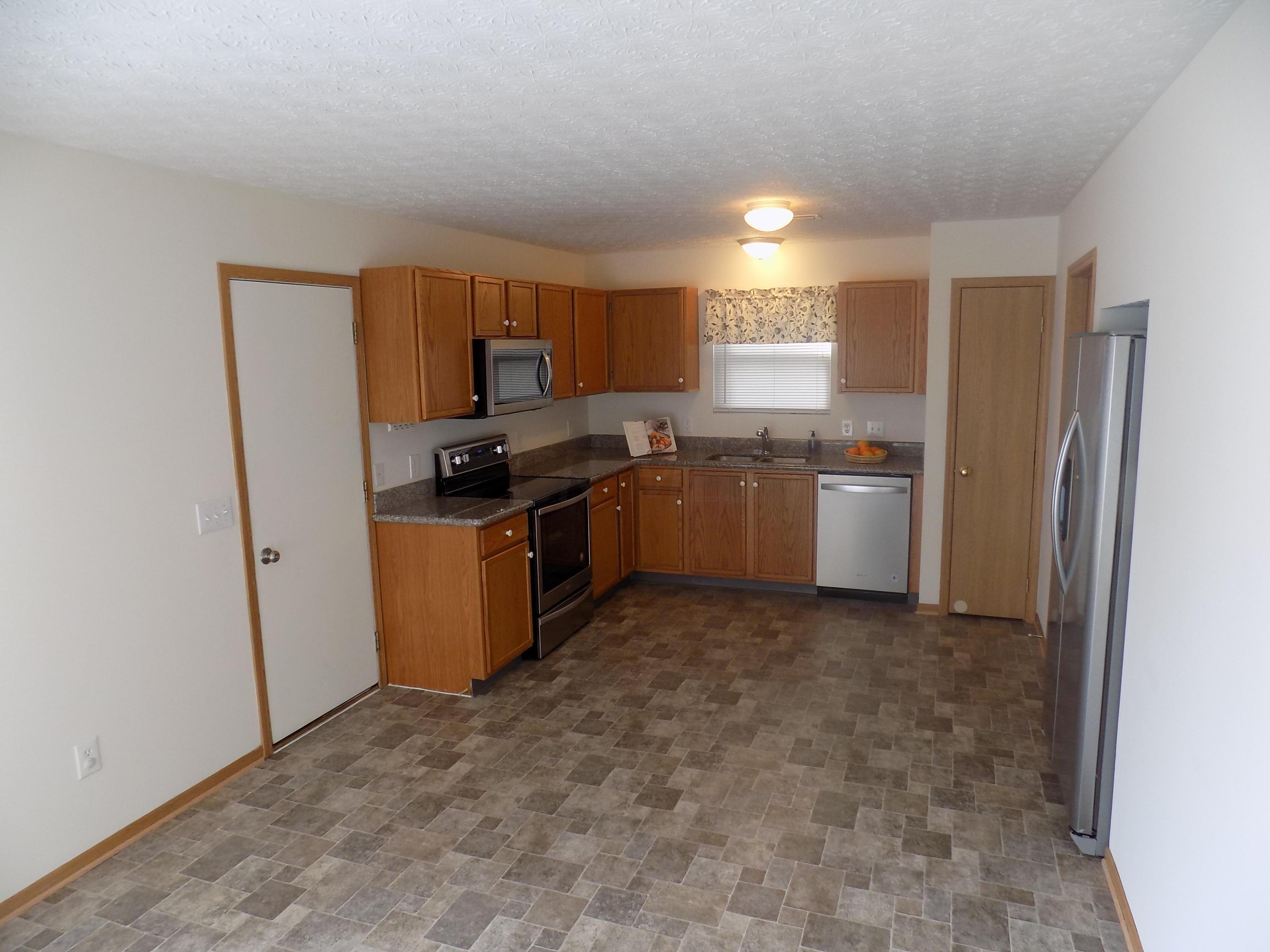 552 Rockets Street, Unit 137 Galloway, OH 43119 - Photo 6 of 35 Gallery Image 6