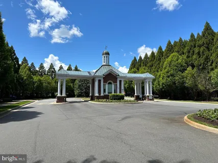 $899,900 | 43395 Briar Creek Terrace, Ashburn, VA 20147