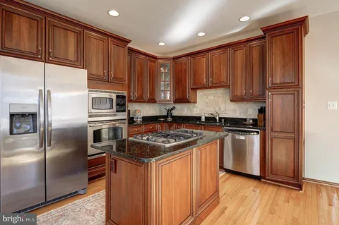 $899,900 | 43395 Briar Creek Terrace, Ashburn, VA 20147