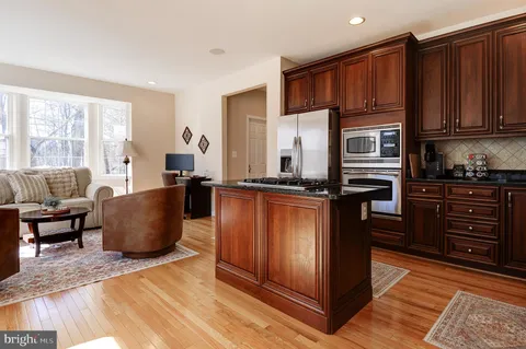 $899,900 | 43395 Briar Creek Terrace, Ashburn, VA 20147