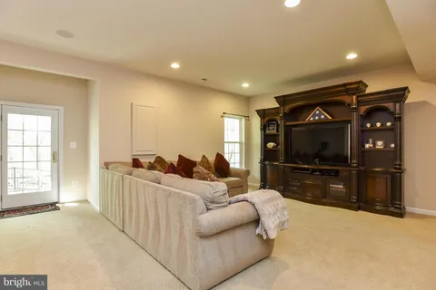 $899,900 | 43395 Briar Creek Terrace, Ashburn, VA 20147