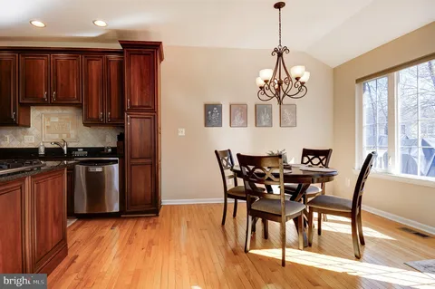 $899,900 | 43395 Briar Creek Terrace, Ashburn, VA 20147