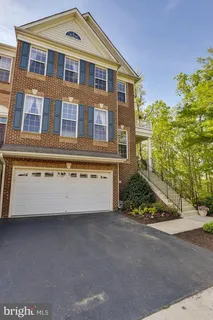 $899,900 | 43395 Briar Creek Terrace, Ashburn, VA 20147