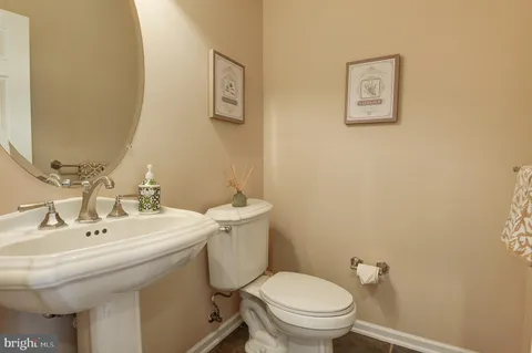 $899,900 | 43395 Briar Creek Terrace, Ashburn, VA 20147