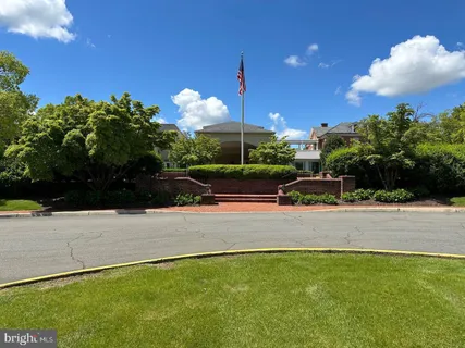 $899,900 | 43395 Briar Creek Terrace, Ashburn, VA 20147