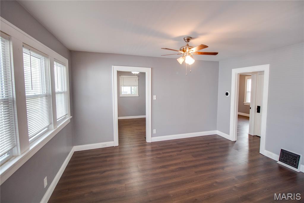 1913 State Street Alton, IL 62002 - Photo 9 of 34