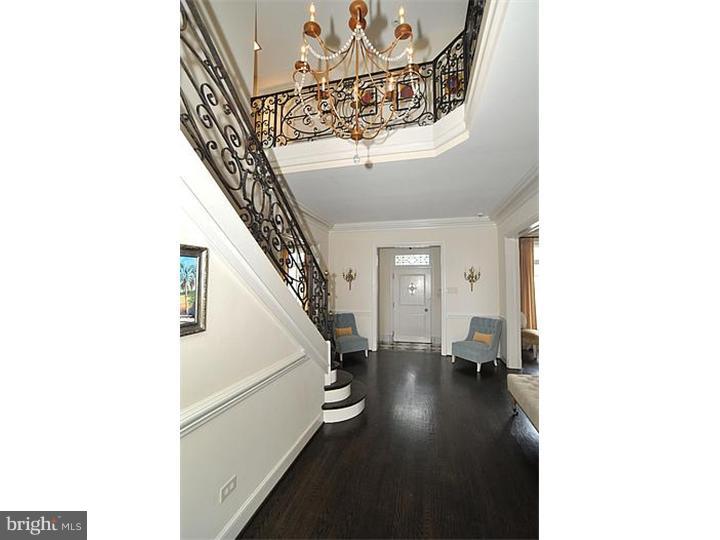 1420 Lewis Road Rydal, PA 19046 - Photo 3 of 24
