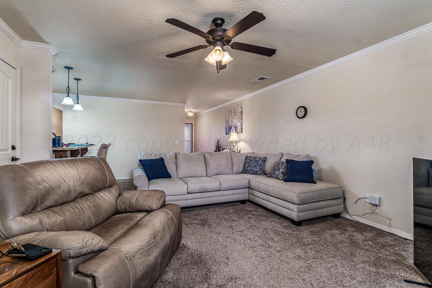 4527 Katharina Court Amarillo, TX 79110 - Photo 6 of 20 Living Room View 3