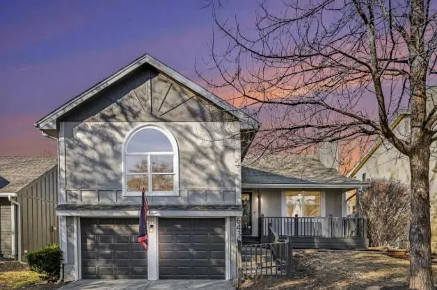 $325,000 | 6436 North Jarboe Street, Kansas City, MO 64118