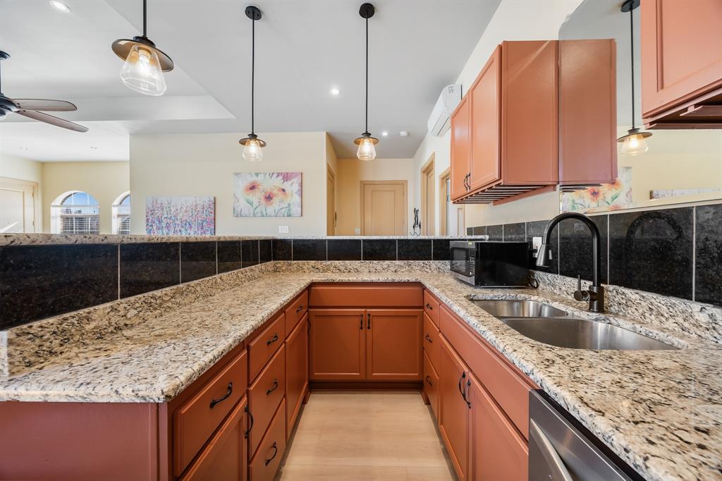 530 Ridge Point Drive Heath, TX 75126 - Photo 36 of 39 Kitchenette in casita