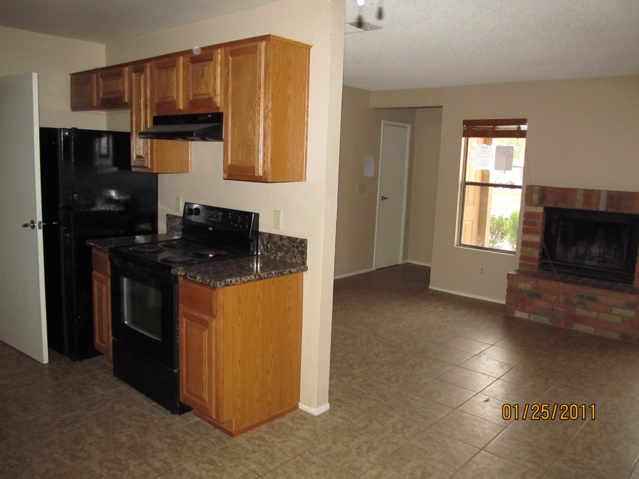 3511 East Baseline Road, Unit 1162 Phoenix, AZ 85042 - Photo 8 of 14 KITCHEN GLG 08