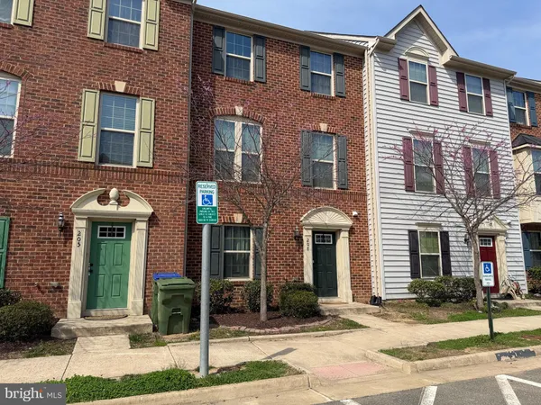 $415,000 | 207 Brenton Road, Unit 30, Fredericksburg, VA 22405