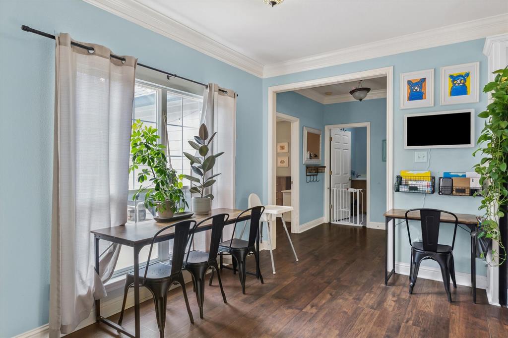 176 County Road 3282 Quitman, TX 75783 - Photo 9 of 35 a view of a dining room with furniture and a potted plant