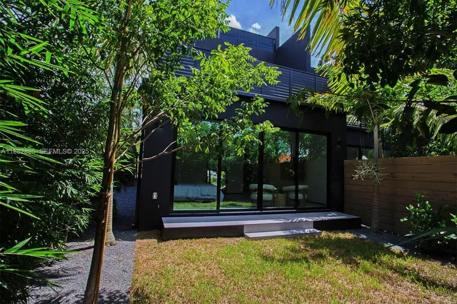 $2,800,000 | 420 Southwest 15th Road, Miami, FL 33129