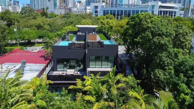 $2,800,000 | 420 Southwest 15th Road, Miami, FL 33129