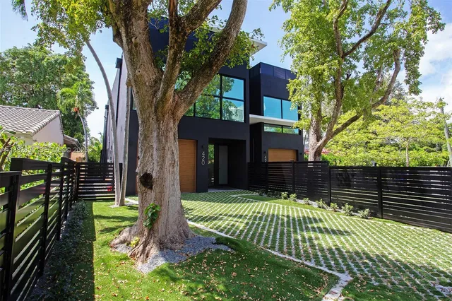 $2,800,000 | 420 Southwest 15th Road, Miami, FL 33129