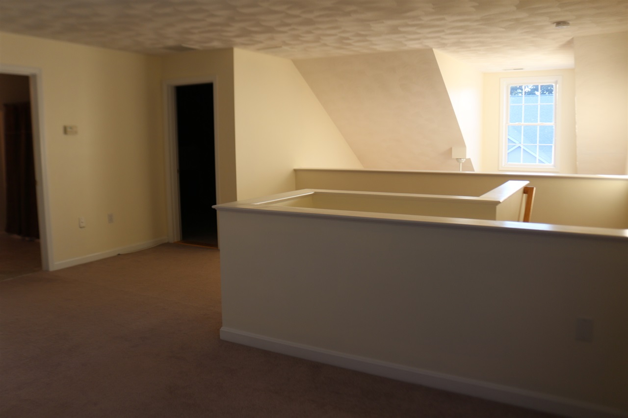32 Hadleigh Road, Unit 32 Windham, NH 03087 - Photo 24 of 40