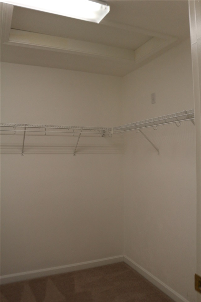 32 Hadleigh Road, Unit 32 Windham, NH 03087 - Photo 25 of 40