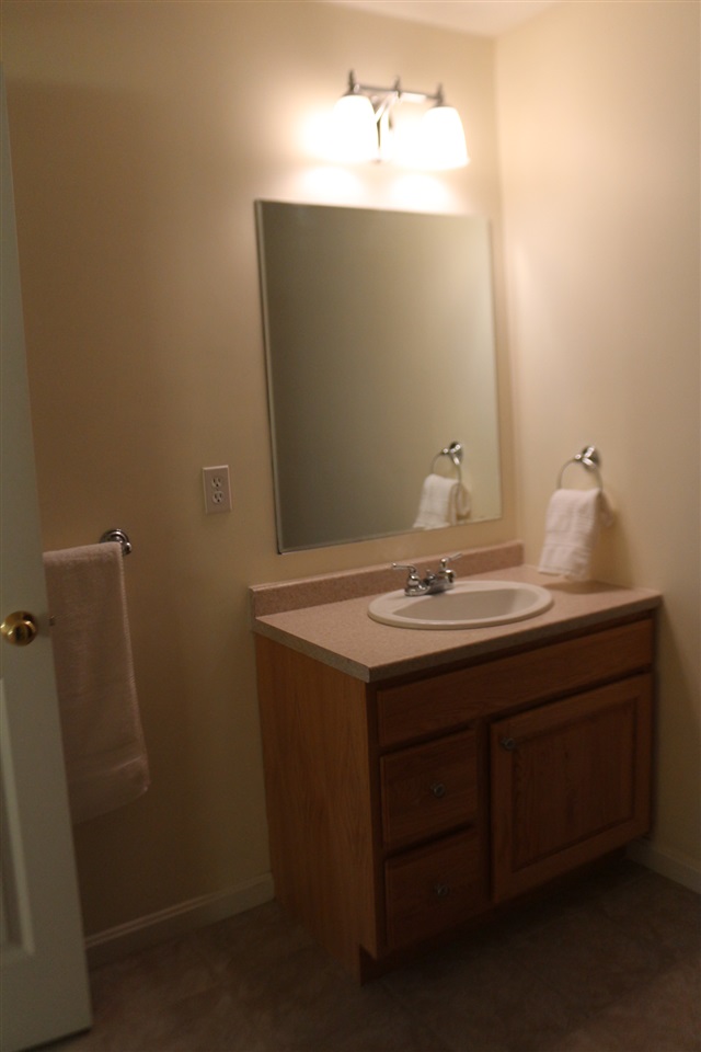 32 Hadleigh Road, Unit 32 Windham, NH 03087 - Photo 31 of 40