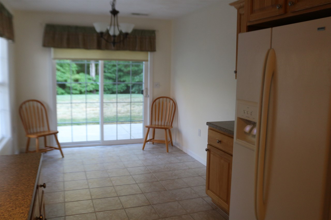 32 Hadleigh Road, Unit 32 Windham, NH 03087 - Photo 8 of 40