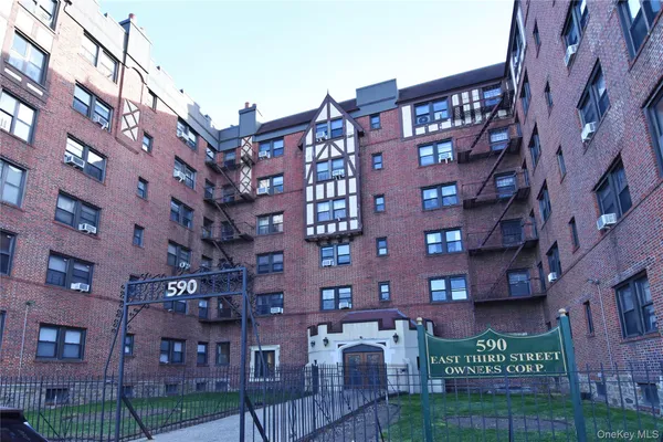 $265,000 | 590 East 3rd Street, Unit MK, Mount Vernon, NY 10553
