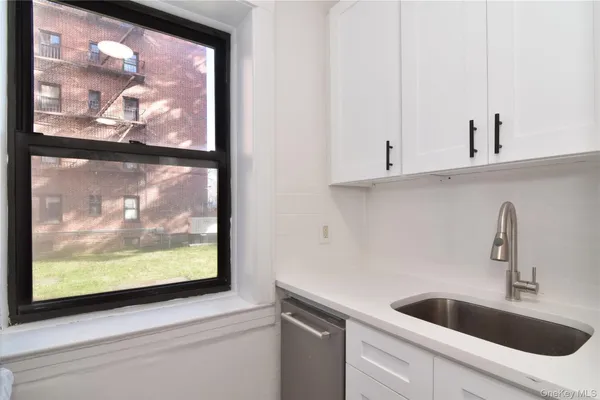 $265,000 | 590 East 3rd Street, Unit MK, Mount Vernon, NY 10553