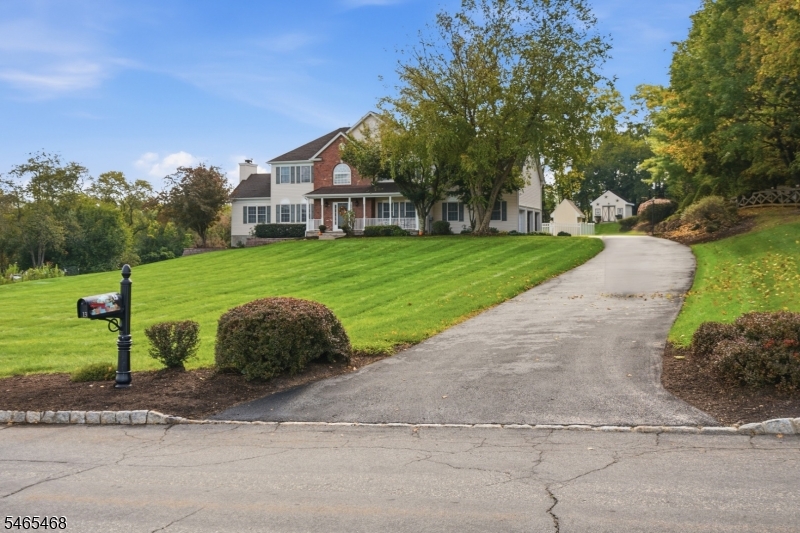 13 Saddle Ridge Road Sparta, NJ 07871 - Photo 3 of 47 Gallery Image 3
