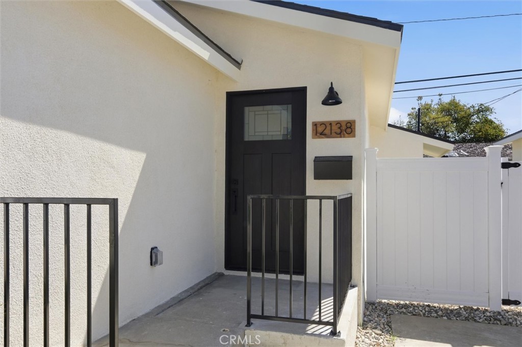 12138 Wright Road Lynwood, CA 90262 - Photo 5 of 54