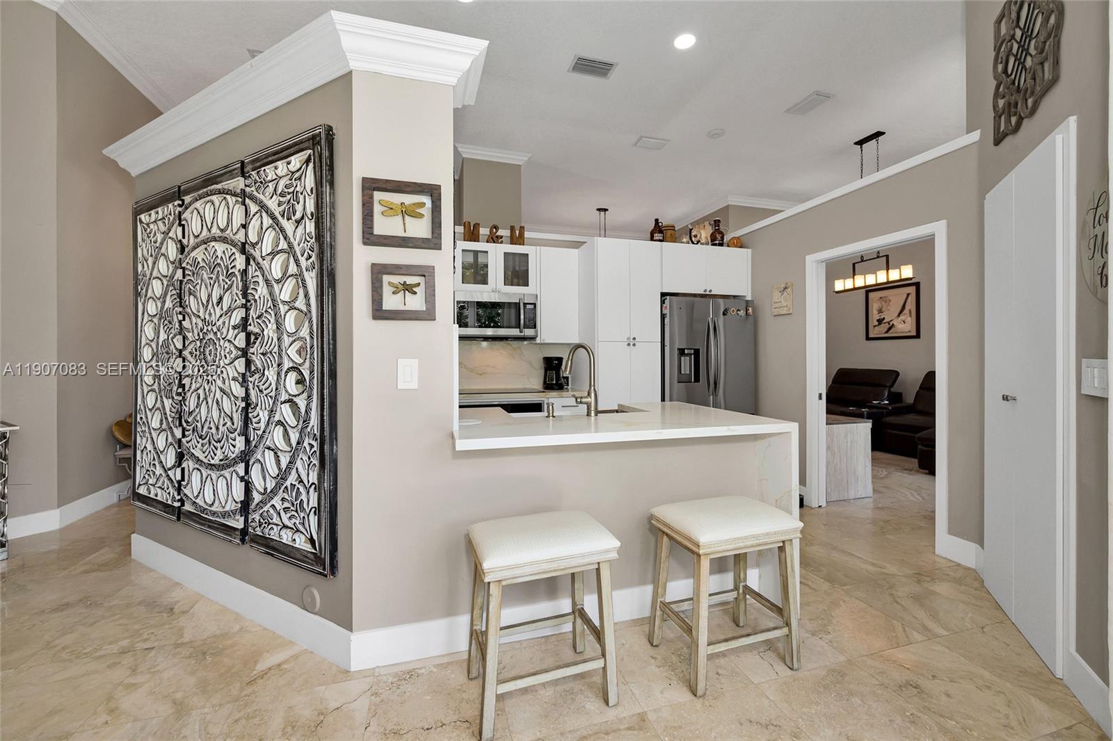 8025 Southwest 91 Avenue Miami, FL 33173 - Photo 27 of 51