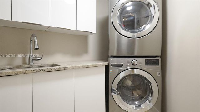 view of city and green space