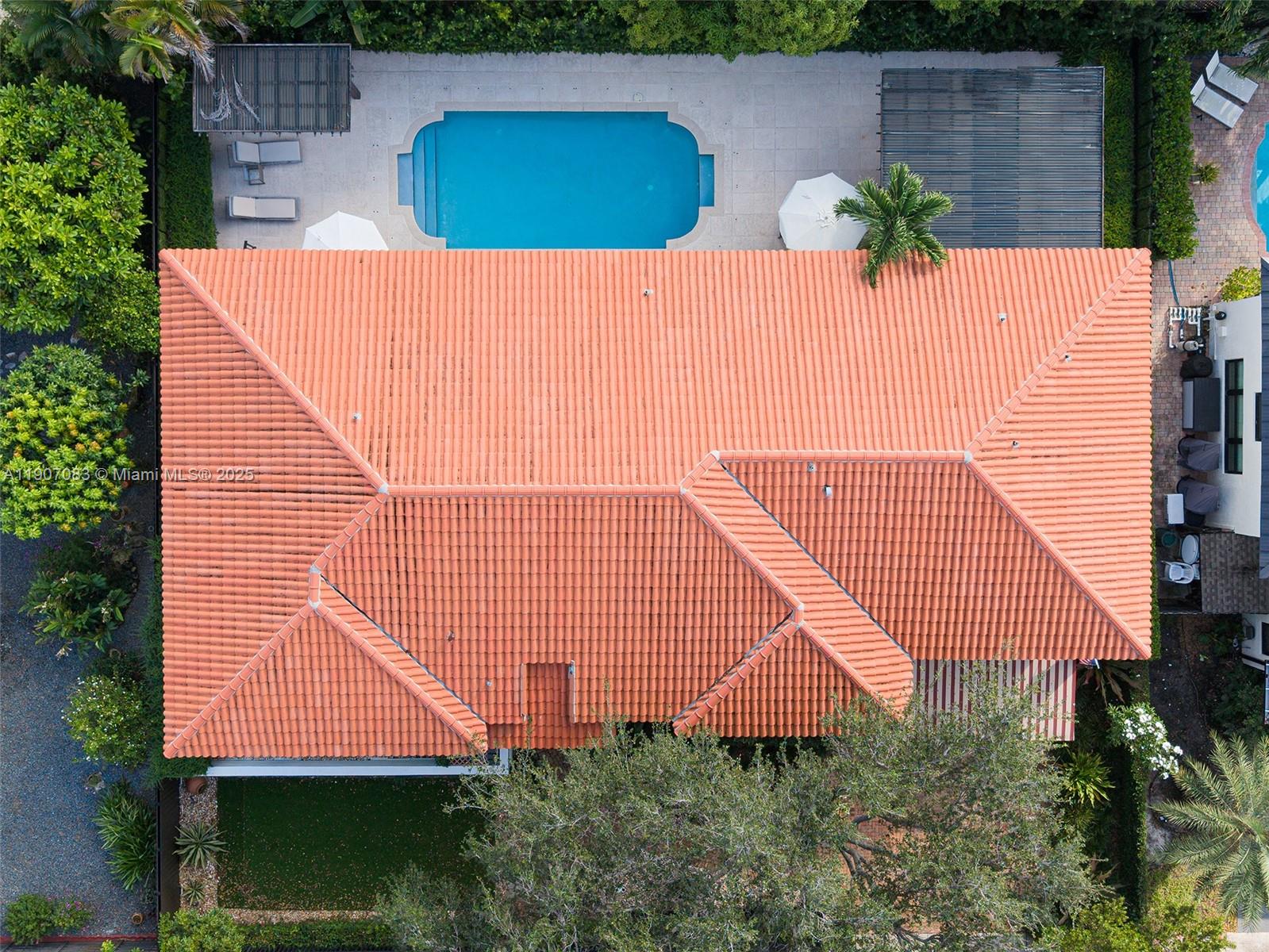 8025 Southwest 91 Avenue Miami, FL 33173 - Photo 9 of 51 an aerial view of a house