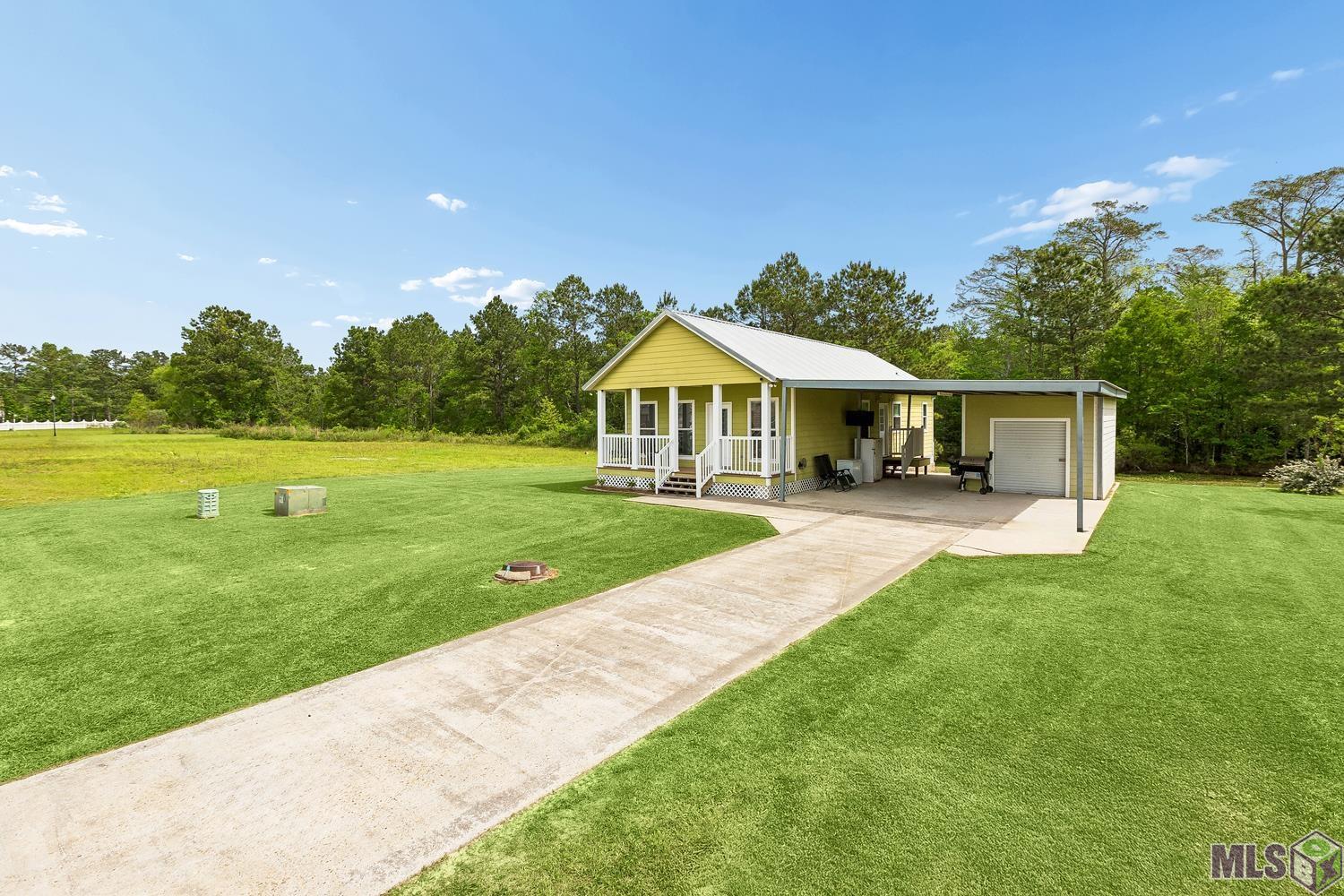 17258 Tchula Drive Springfield, LA 70462 - Photo 2 of 27