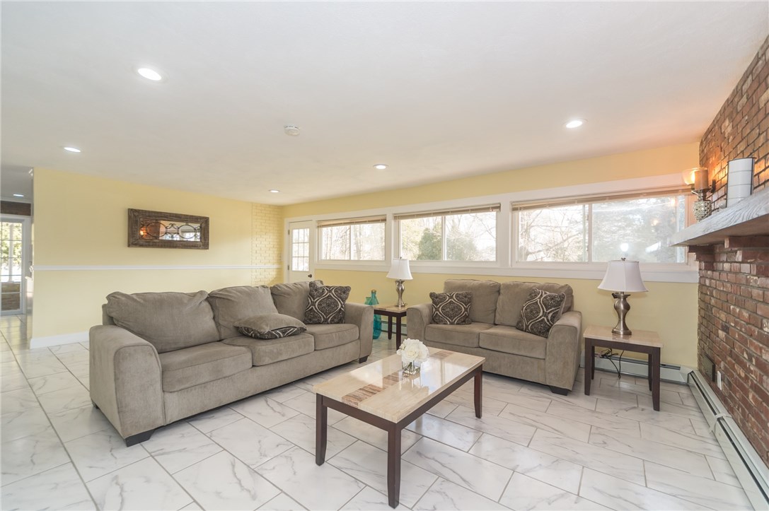 2545 Diamond Hill Road Cumberland, RI 02864 - Photo 20 of 37 Living Room
