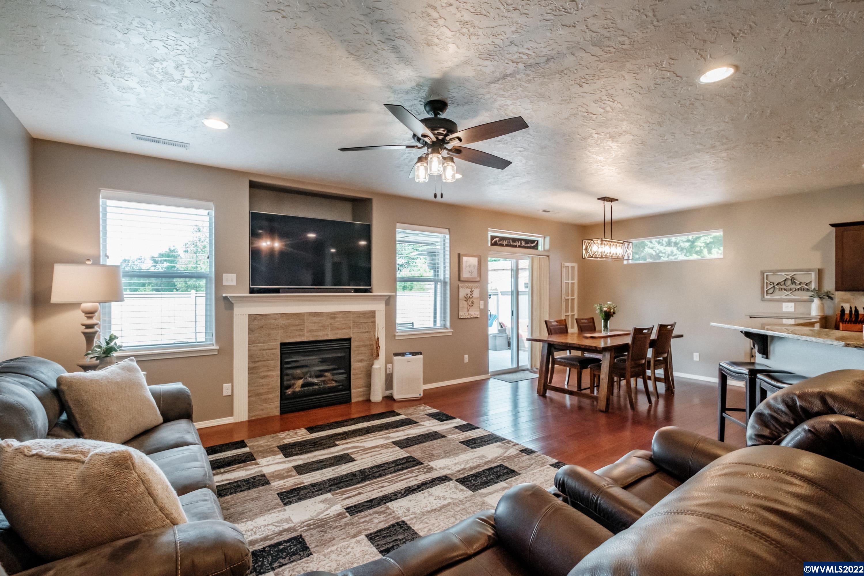 2428 Perfect Lane Southwest Albany, OR 97321 - Photo 5 of 42 Gallery Image 5