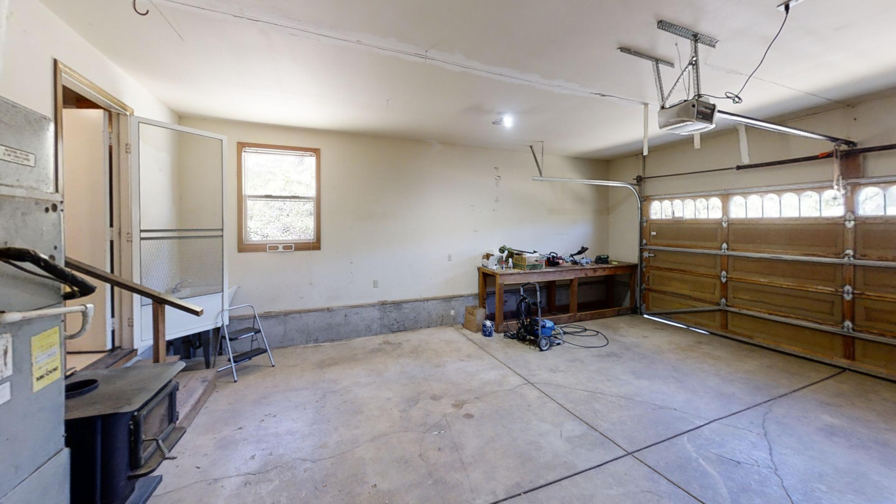 4748 Upper Applegate Road Jacksonville, OR 97530 - Photo 30 of 31 a room with furniture and air hockey table