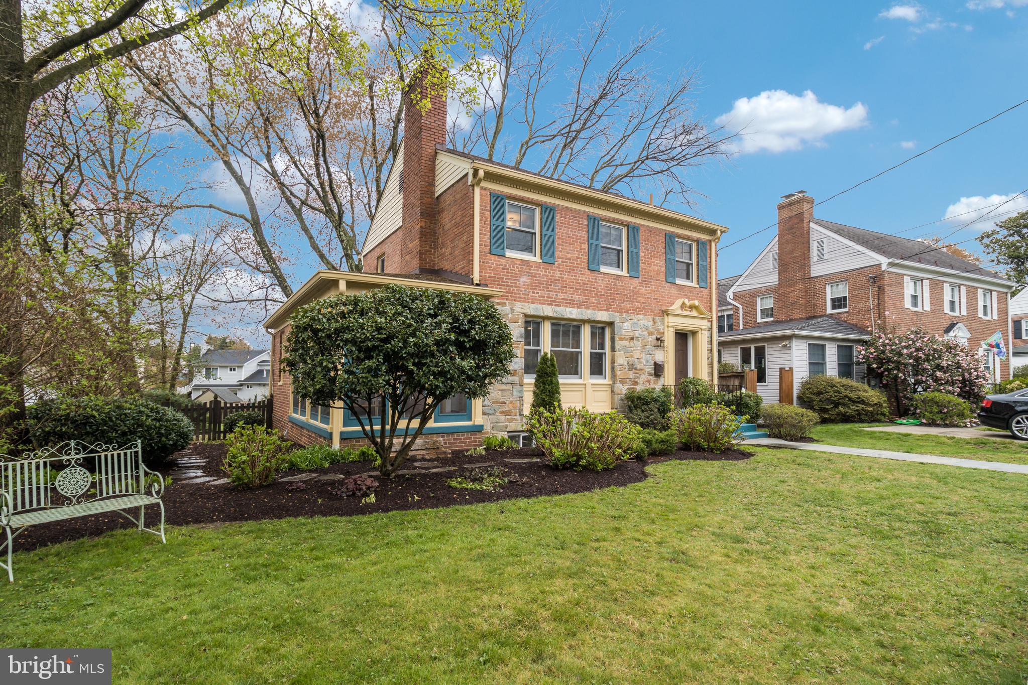 9510 Evergreen Street Silver Spring, MD 20901 - Photo 2 of 40 Spacious front yard.