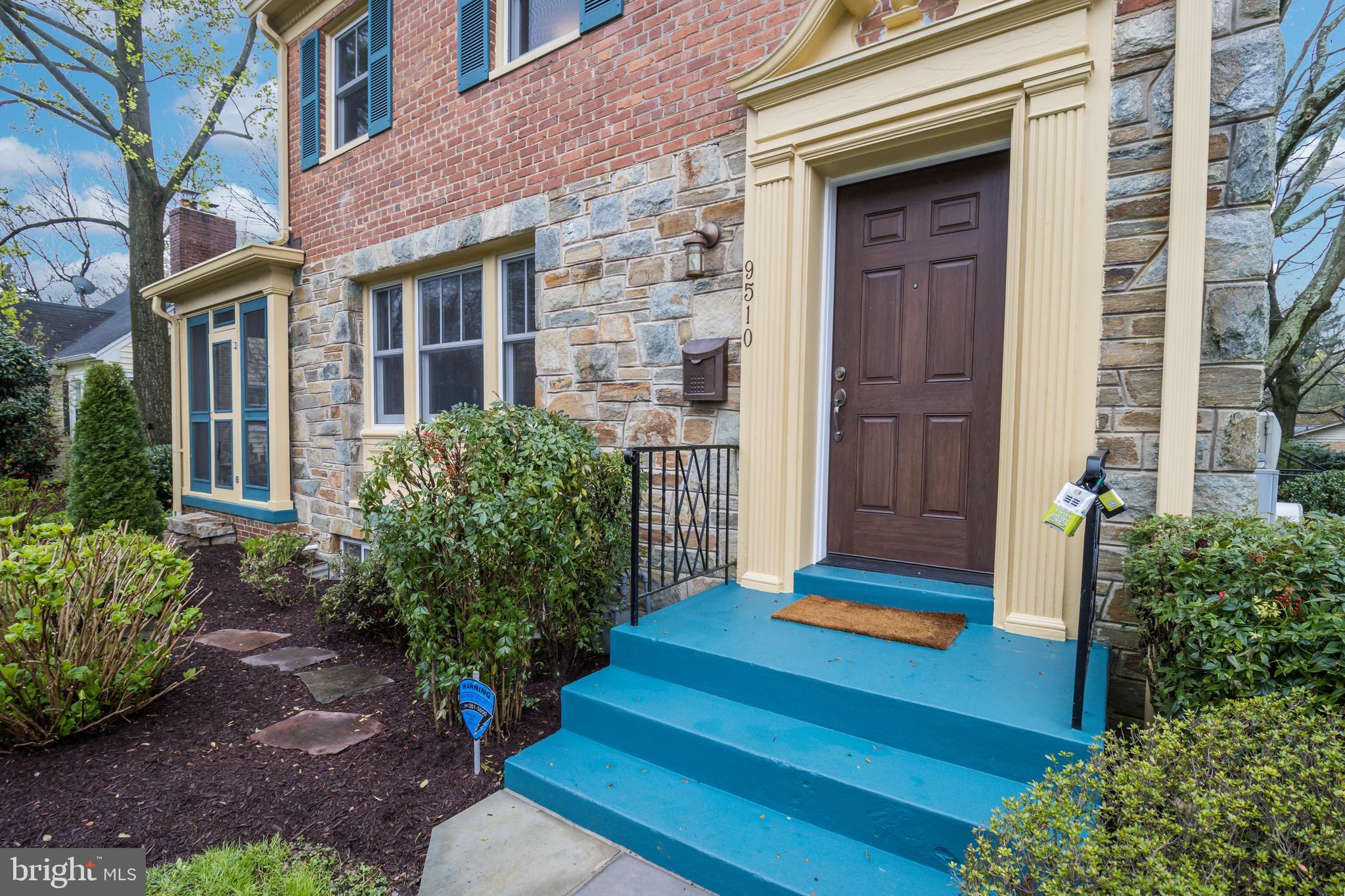 9510 Evergreen Street Silver Spring, MD 20901 - Photo 4 of 40 Updated front door.