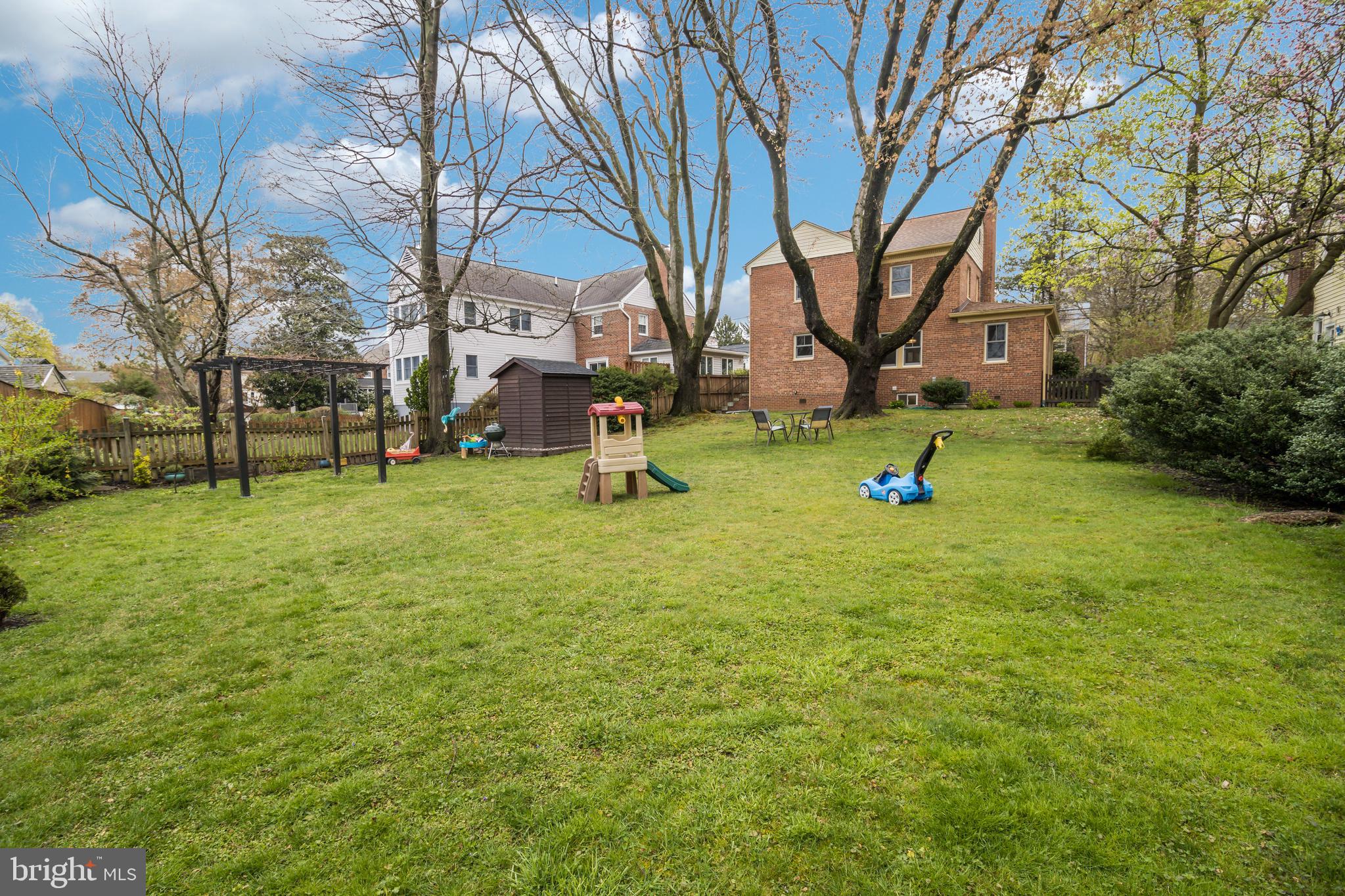 9510 Evergreen Street Silver Spring, MD 20901 - Photo 36 of 40 Oversized level backyard.