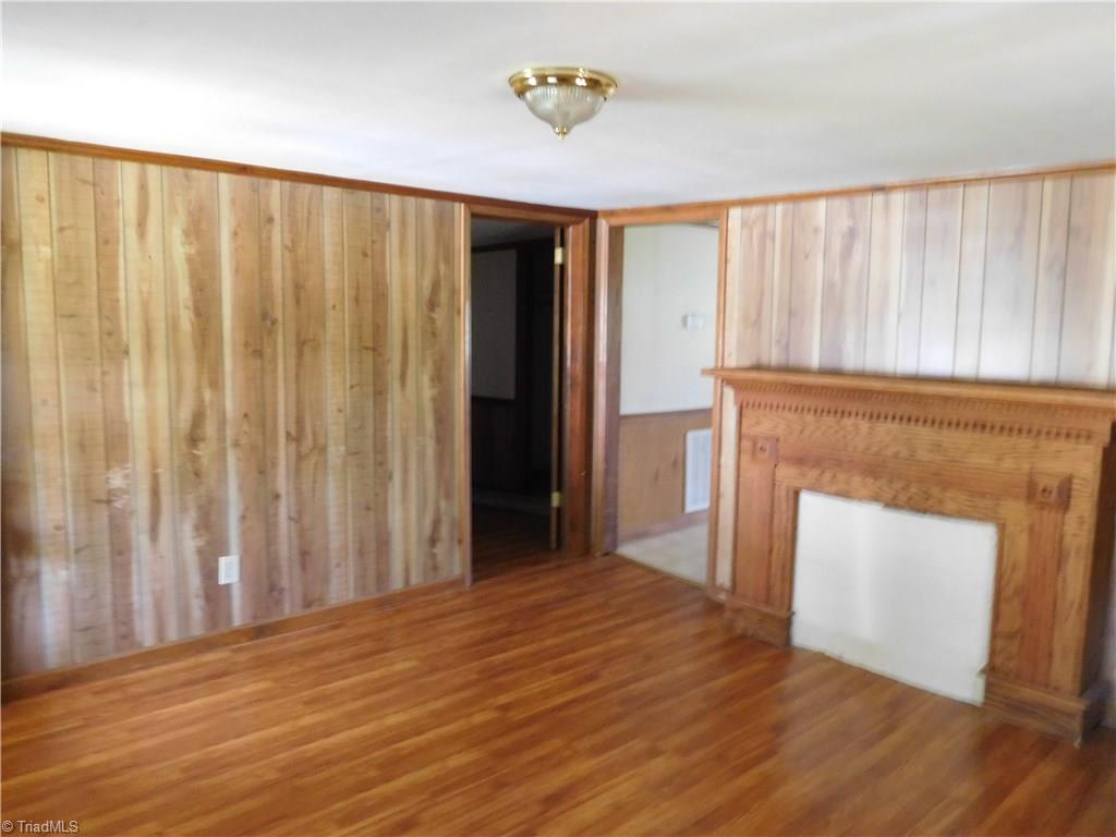 1326 Old Greensboro Road High Point, NC 27265 - Photo 5 of 25 Gallery Image 5
