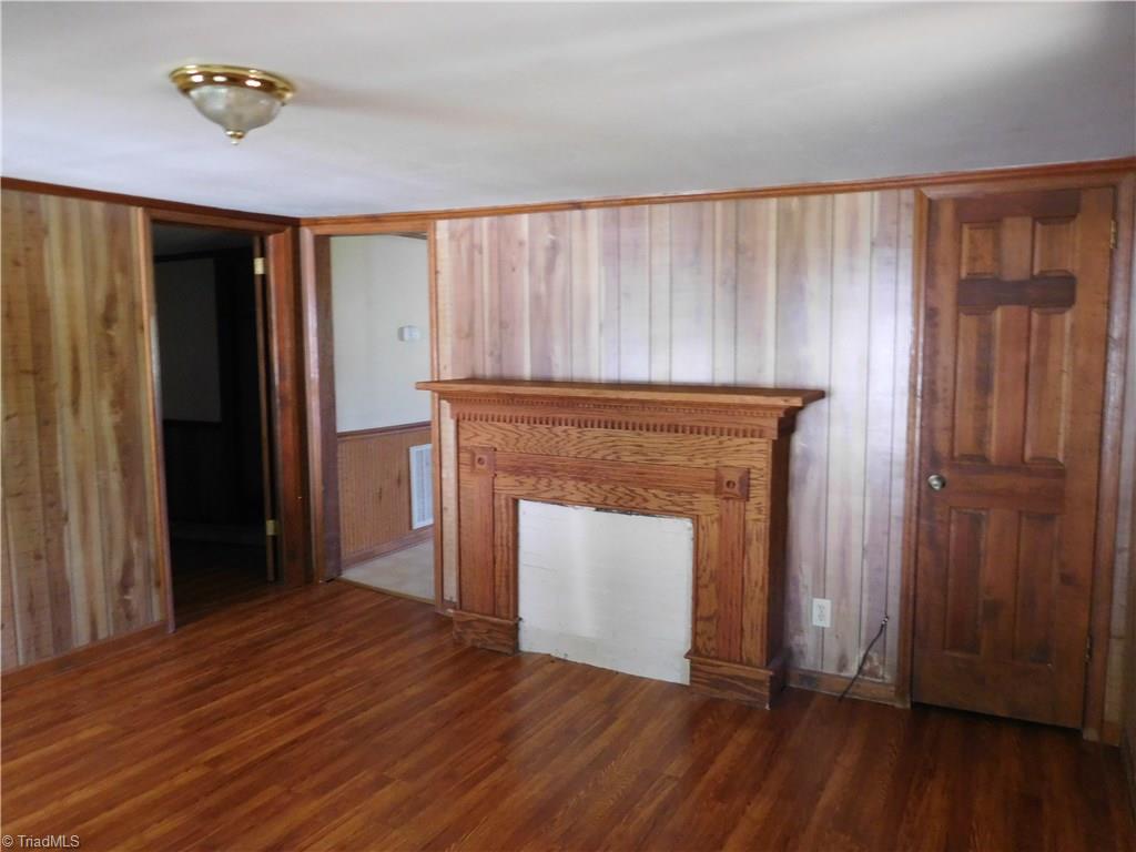 1326 Old Greensboro Road High Point, NC 27265 - Photo 6 of 25 Gallery Image 6