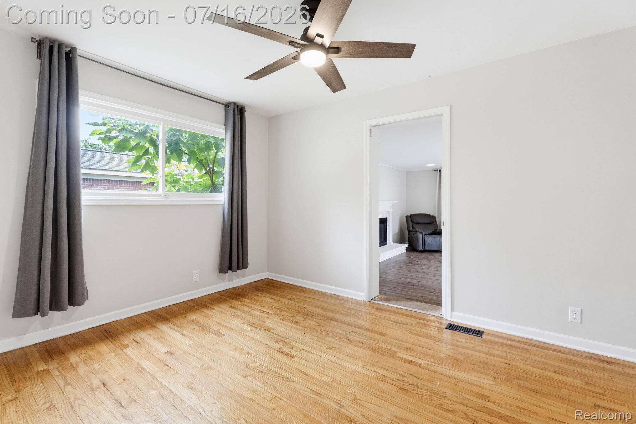 2118 Middlebelt Road West Bloomfield, MI 48324 - Photo 27 of 54 30-web-or-mls-Edited-30.jpg