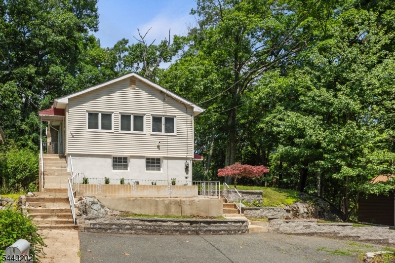 744 Brooklyn Mountain Road Hopatcong, NJ 07843 - Photo 12 of 16