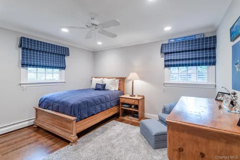 $1,100,000 | 33 Northwood Circle, Huntington, NY 11743