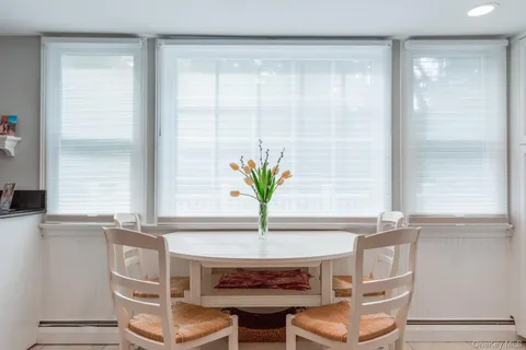 $1,100,000 | 33 Northwood Circle, Huntington, NY 11743