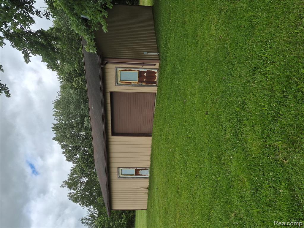 12849 South Delaney Road Perry, MI 48872 - Photo 9 of 34
