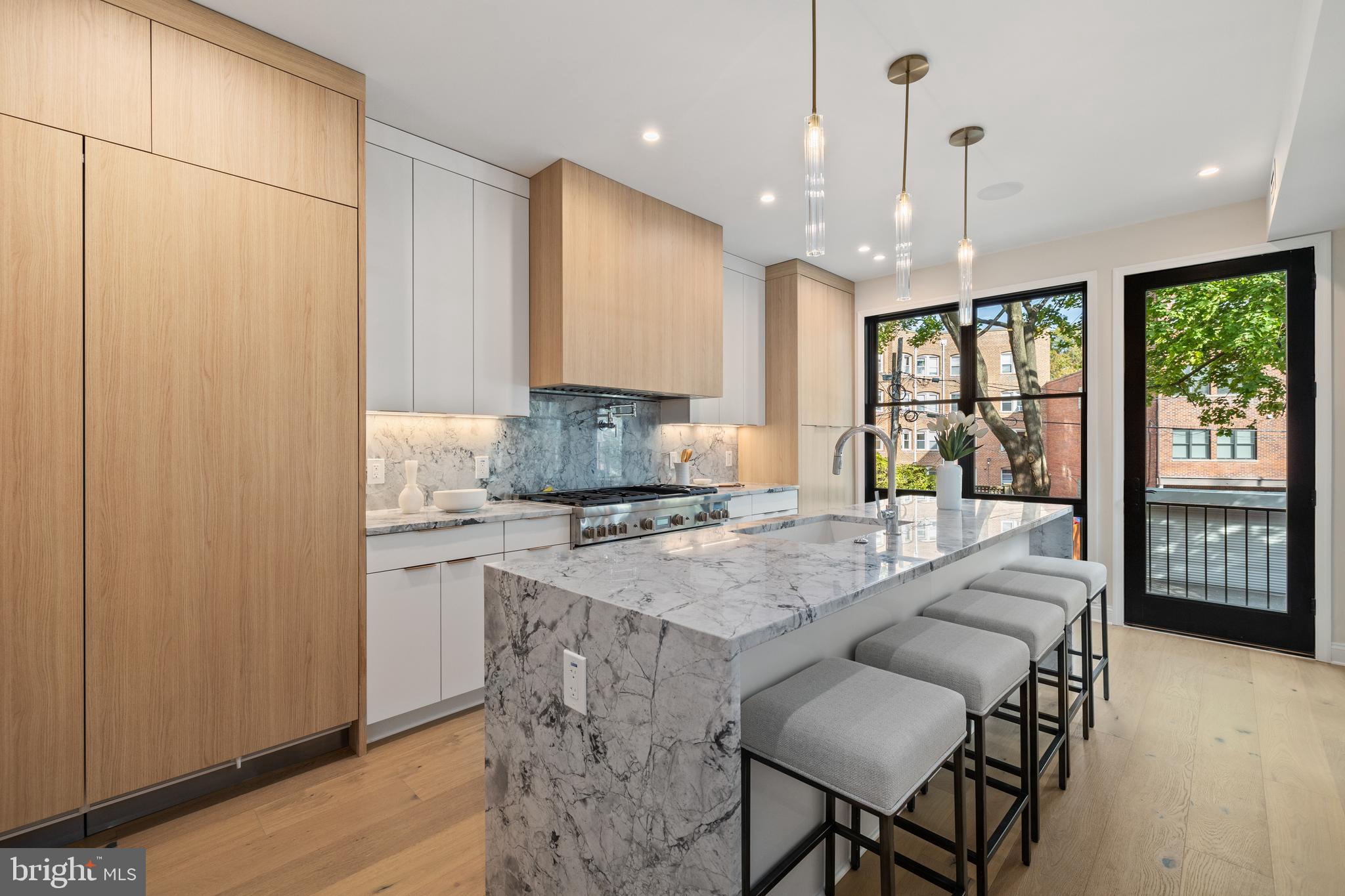 2833 27th Street Northwest Washington, DC 20008 - Photo 13 of 68