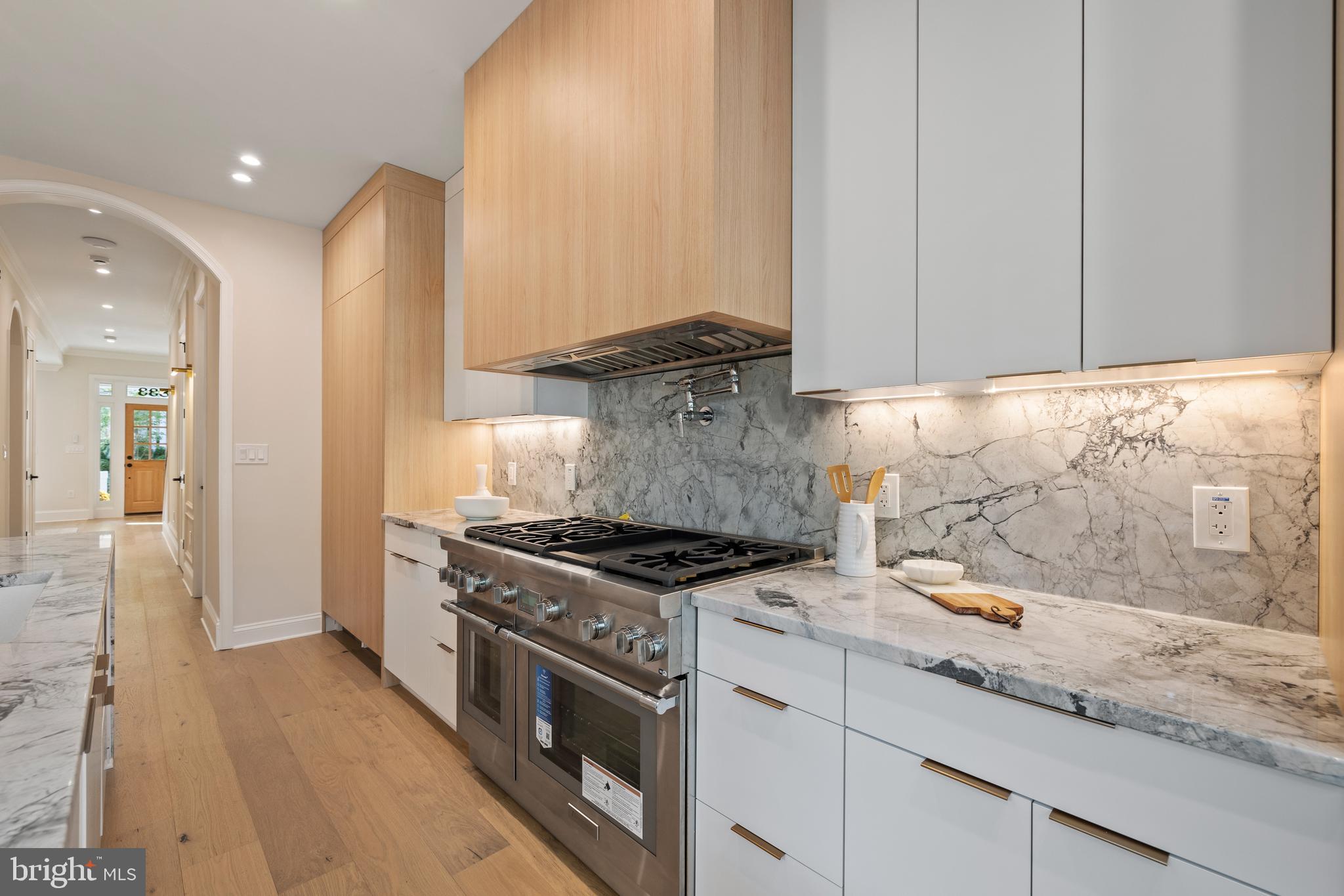 2833 27th Street Northwest Washington, DC 20008 - Photo 15 of 68