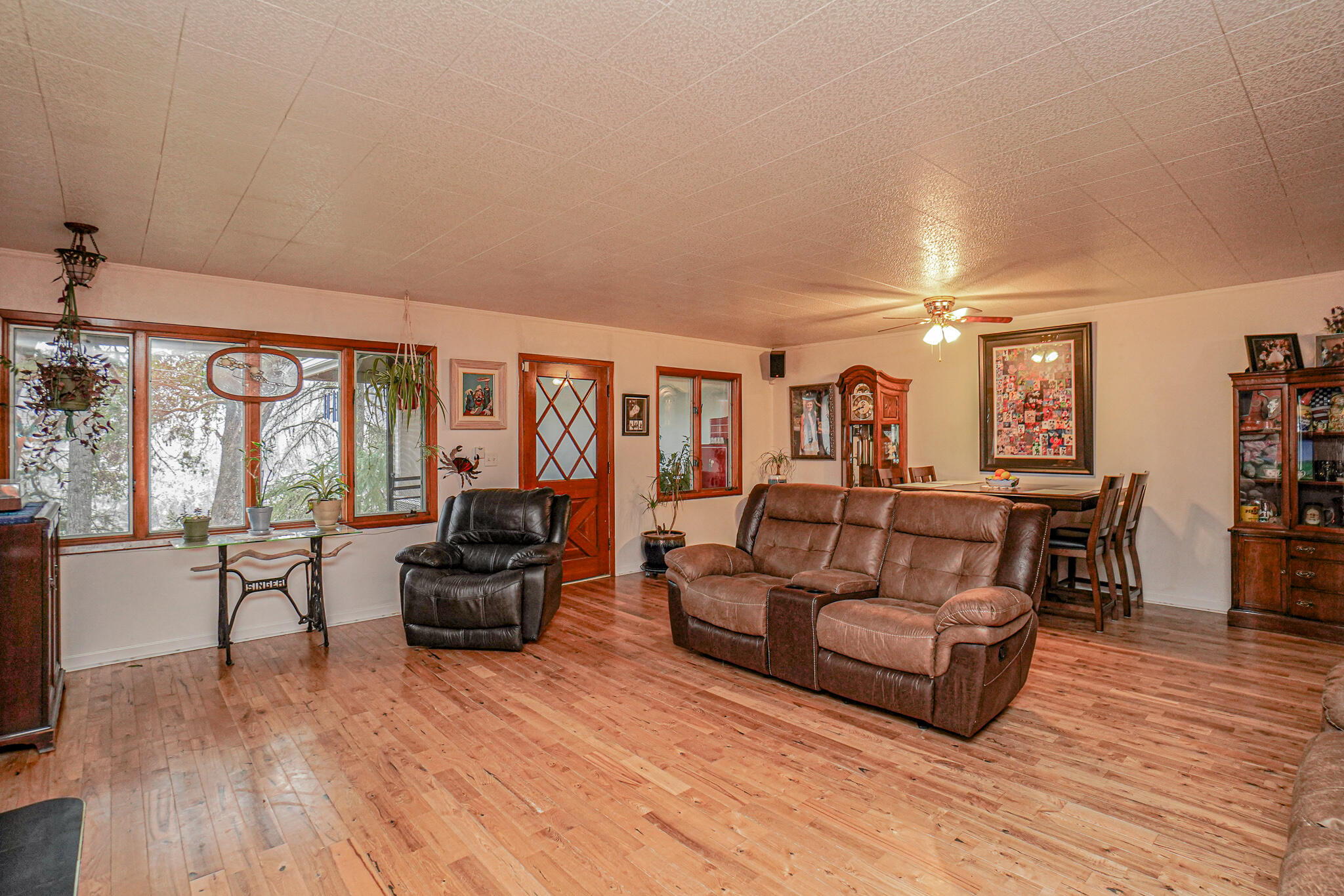 2675 Long Branch Road Eagle Point, OR 97524 - Photo 8 of 37 DSC01327