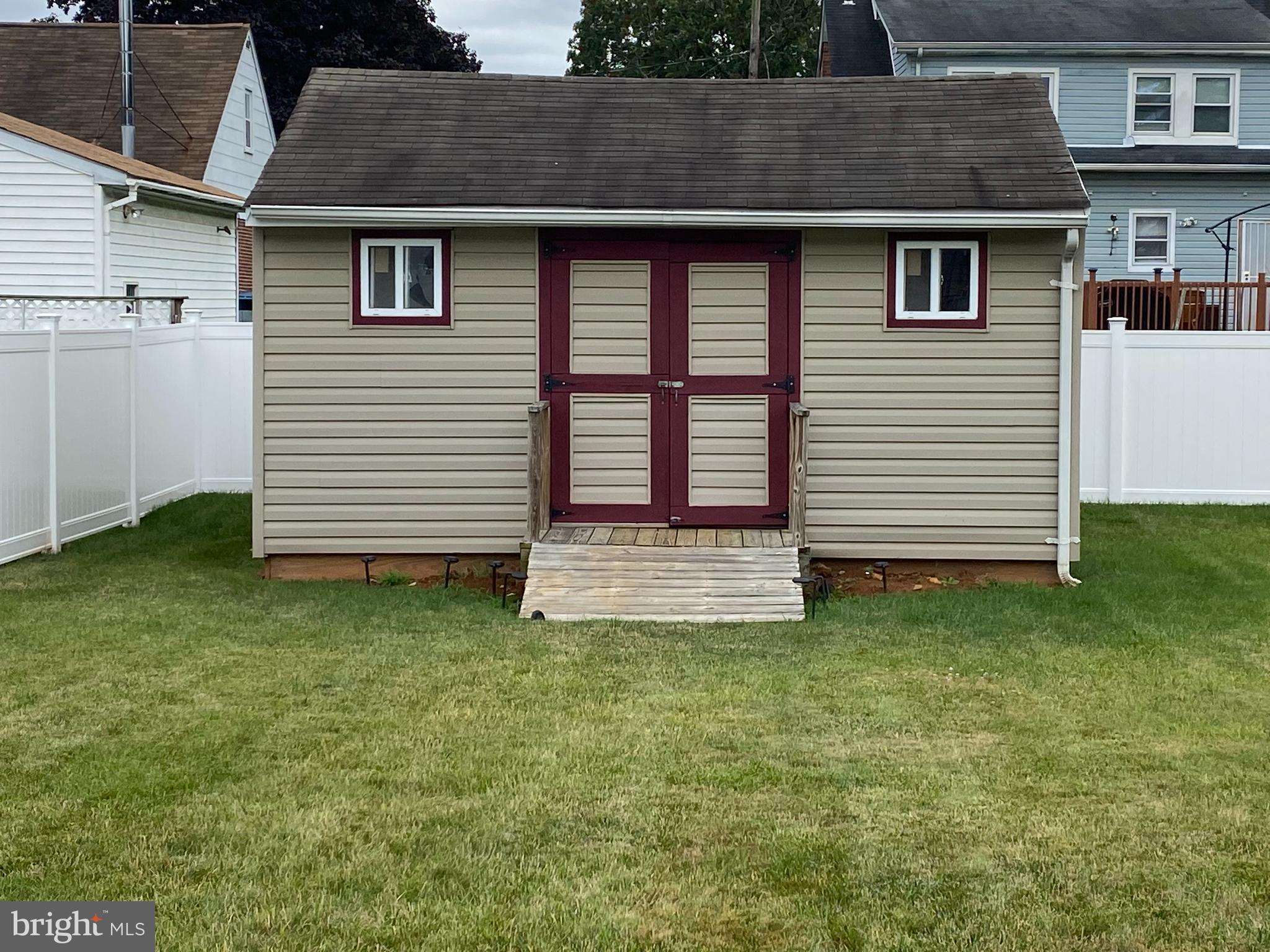 3523 Forest Hill Road Baltimore, MD 21207 - Photo 39 of 45 EXCELLENT He/She Shed!!! Store it all!